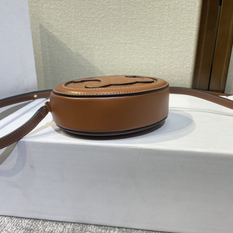 Ce1i*e triomphe bags